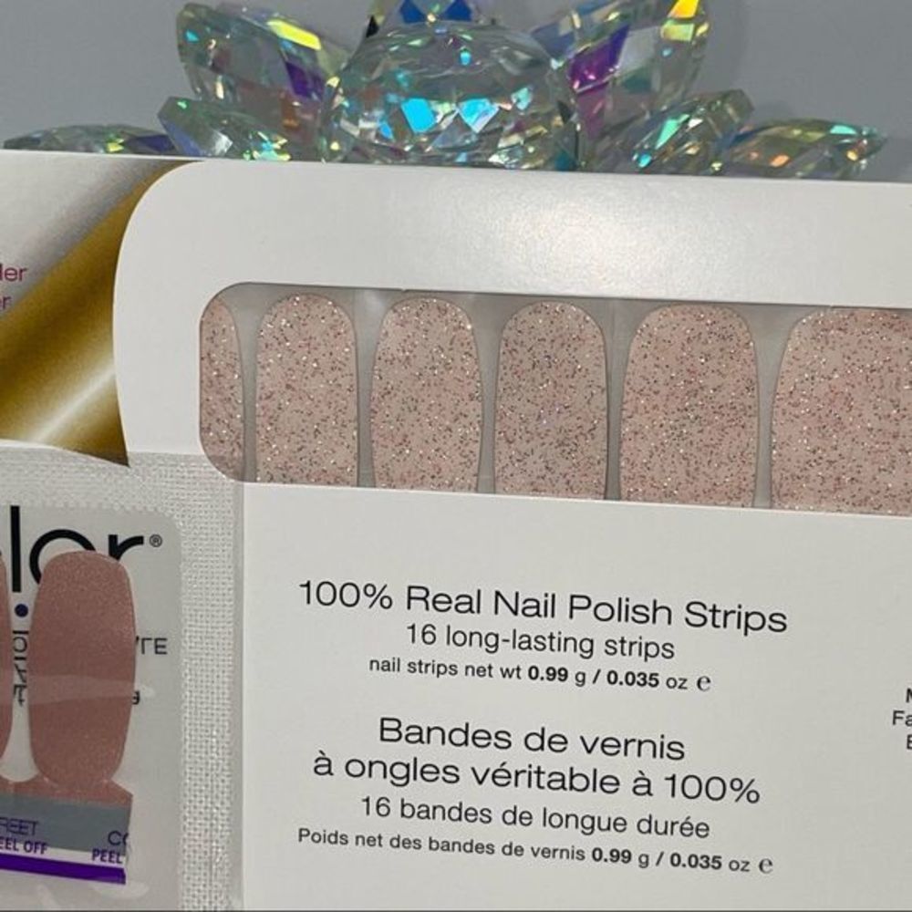 Color Street | Wannabe a sweet glittery pink on a clear base, nail strips - Picture 4 of 14